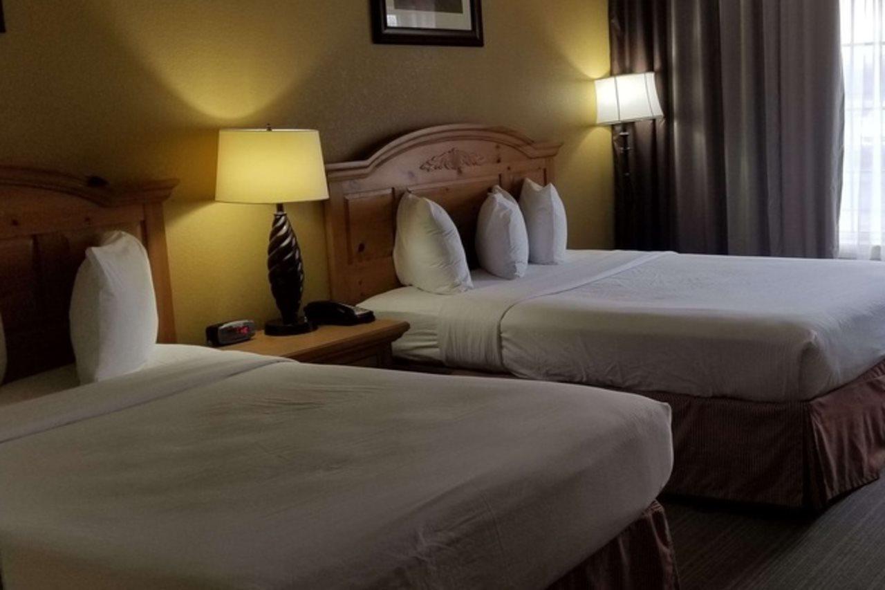 Holiday Inn Express & Suites Chicago - Matteson By Ihg Экстерьер фото