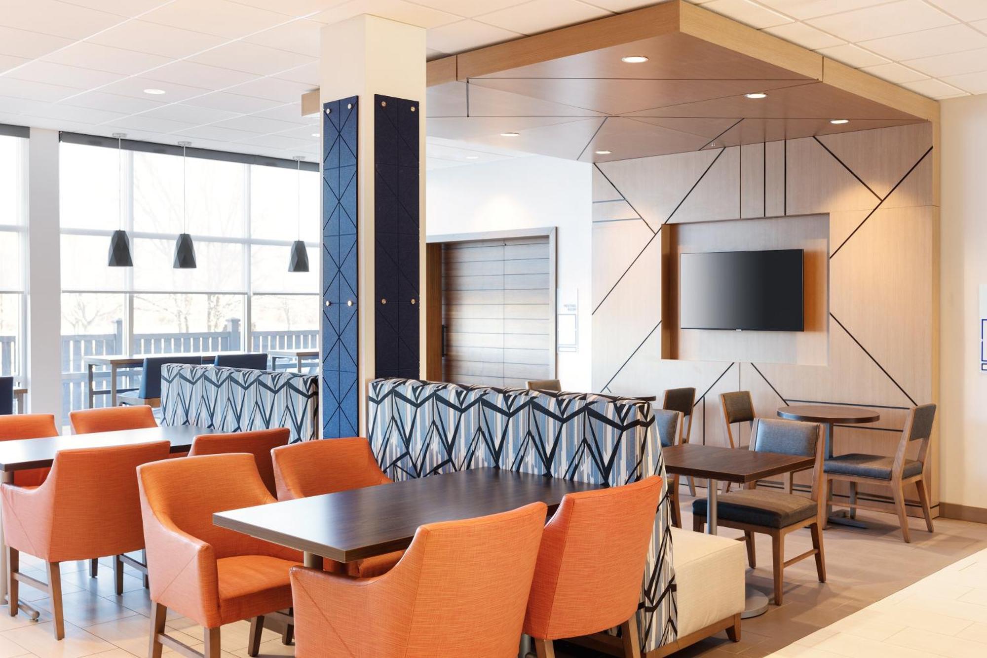 Holiday Inn Express & Suites Chicago - Matteson By Ihg Экстерьер фото