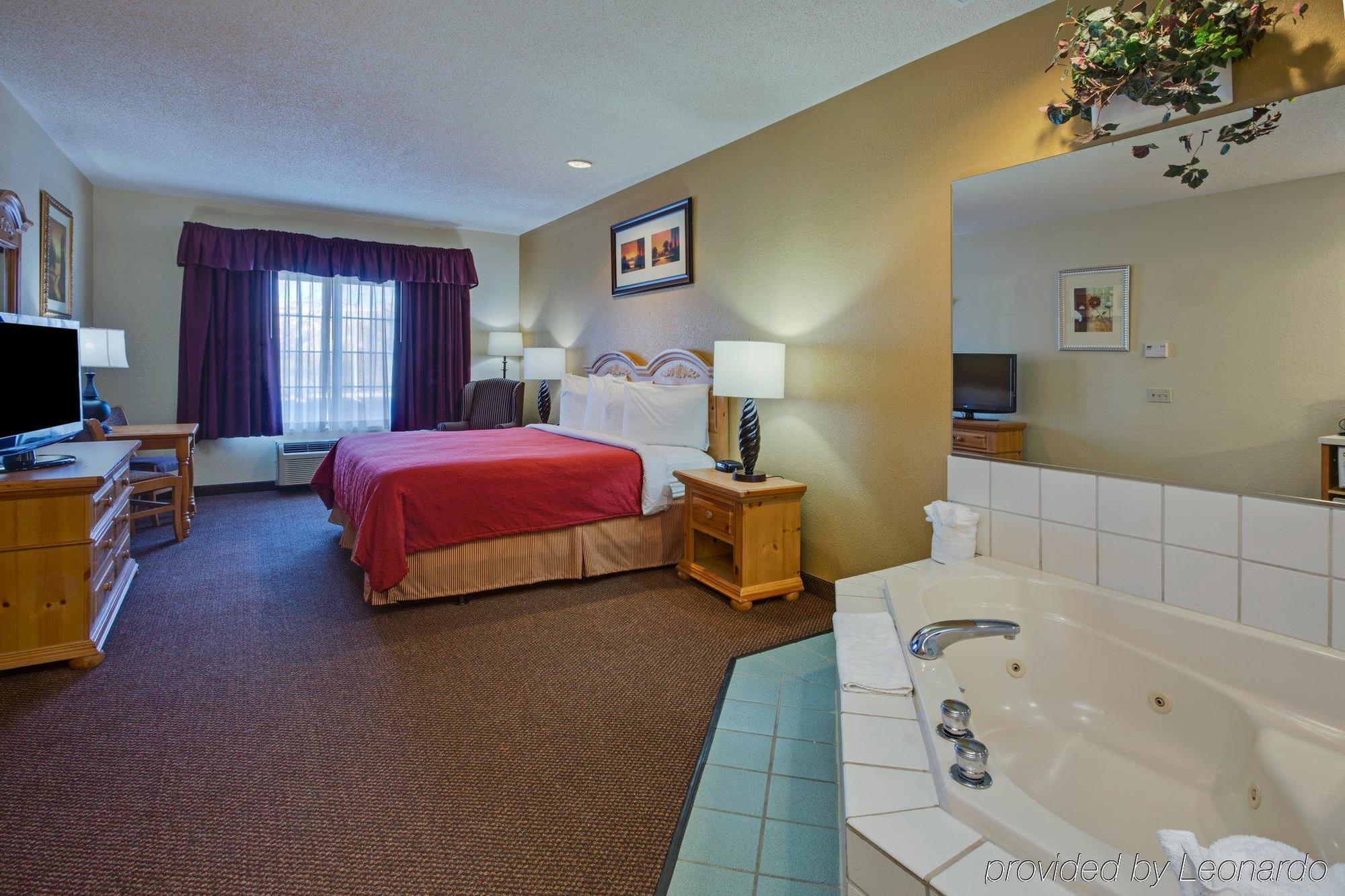 Holiday Inn Express & Suites Chicago - Matteson By Ihg Номер фото