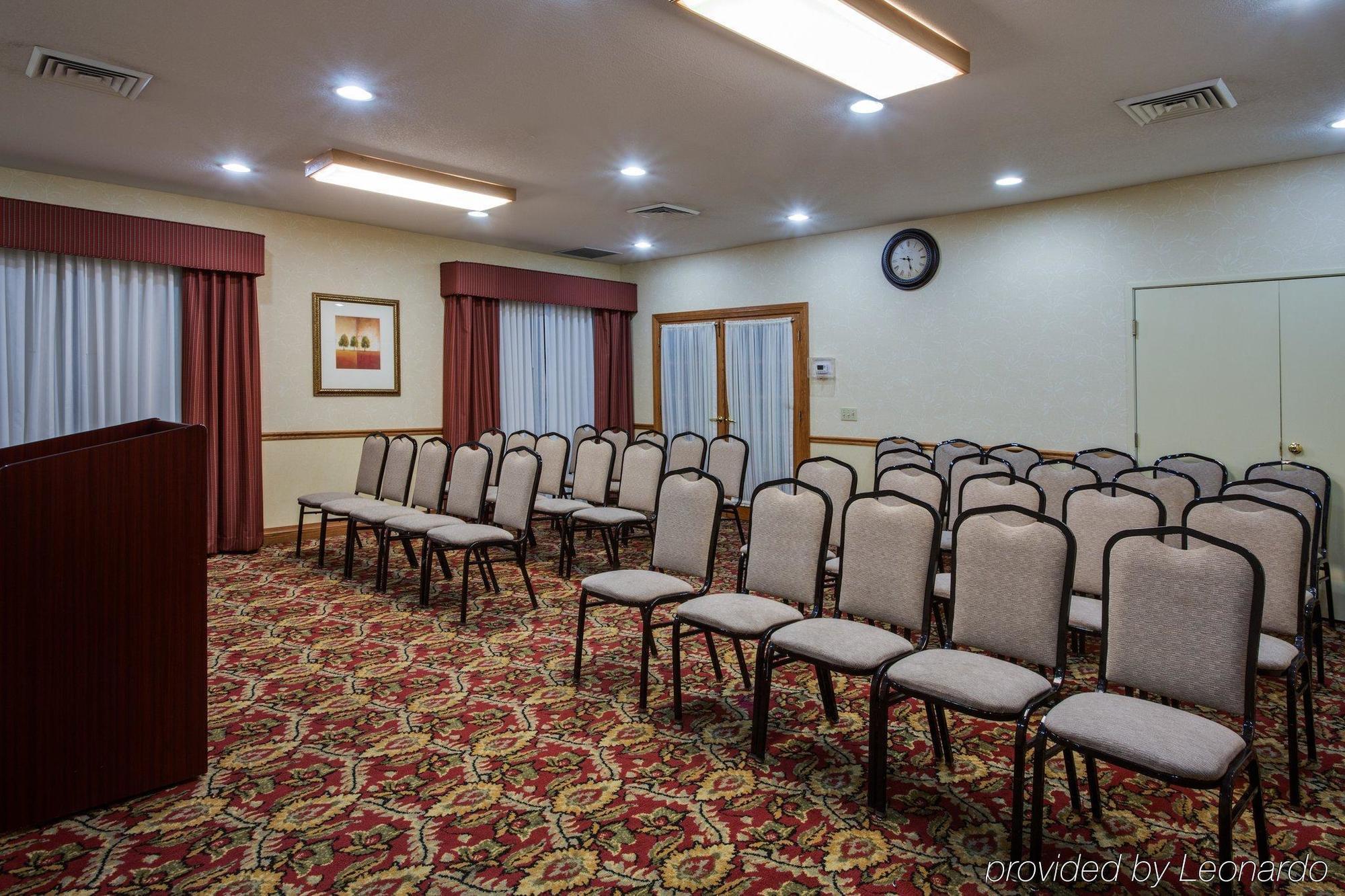 Holiday Inn Express & Suites Chicago - Matteson By Ihg Бизнес фото